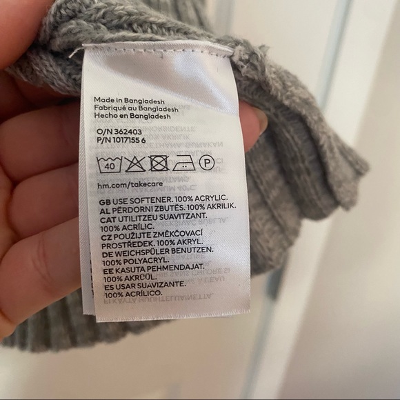 H&M Quarter Zip - Picture 2 of 4